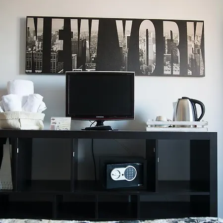 Domus Dei Consoli * Rome