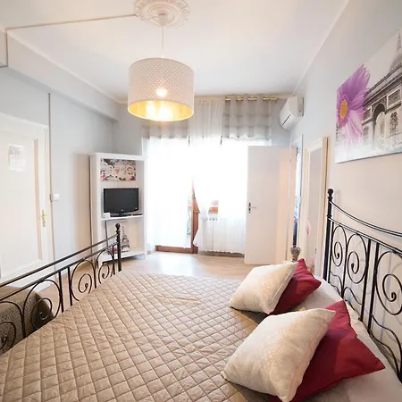 Domus Dei Consoli B&B